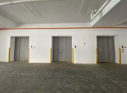 Depot Road (D4), Warehouse #528211361